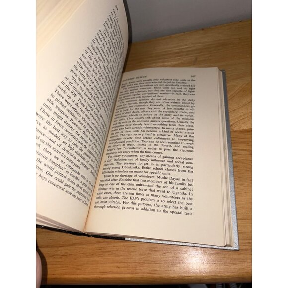 Entebbe Rescue Hardcover Book By Yeshayahu Ben-Porat, Haber, Zeev Schiff 1977 - Picture 15 of 16